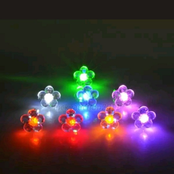 LED CLUB EARRINGS *CLUBBING DANCING PARTY light up studs - Picture 8 of 10